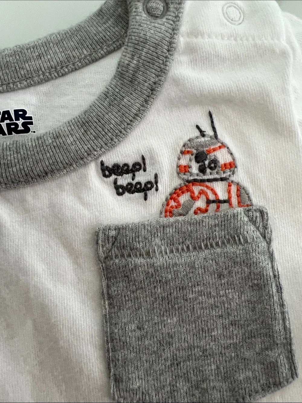 GAP BABY White & Gray Star Wars Droid Embroidered Baby Bodysuit 12-18 months